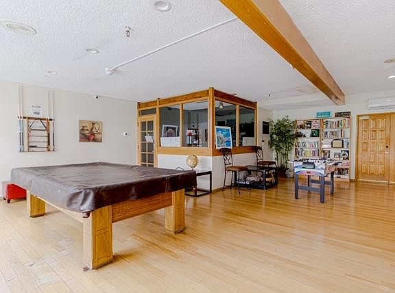 3rd image of 1127 E Del Mar Blvd APT 121