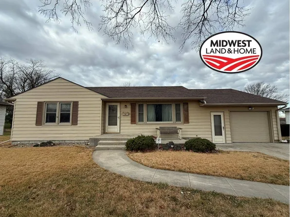 917 N 12th St, Marysville, KS 66508
