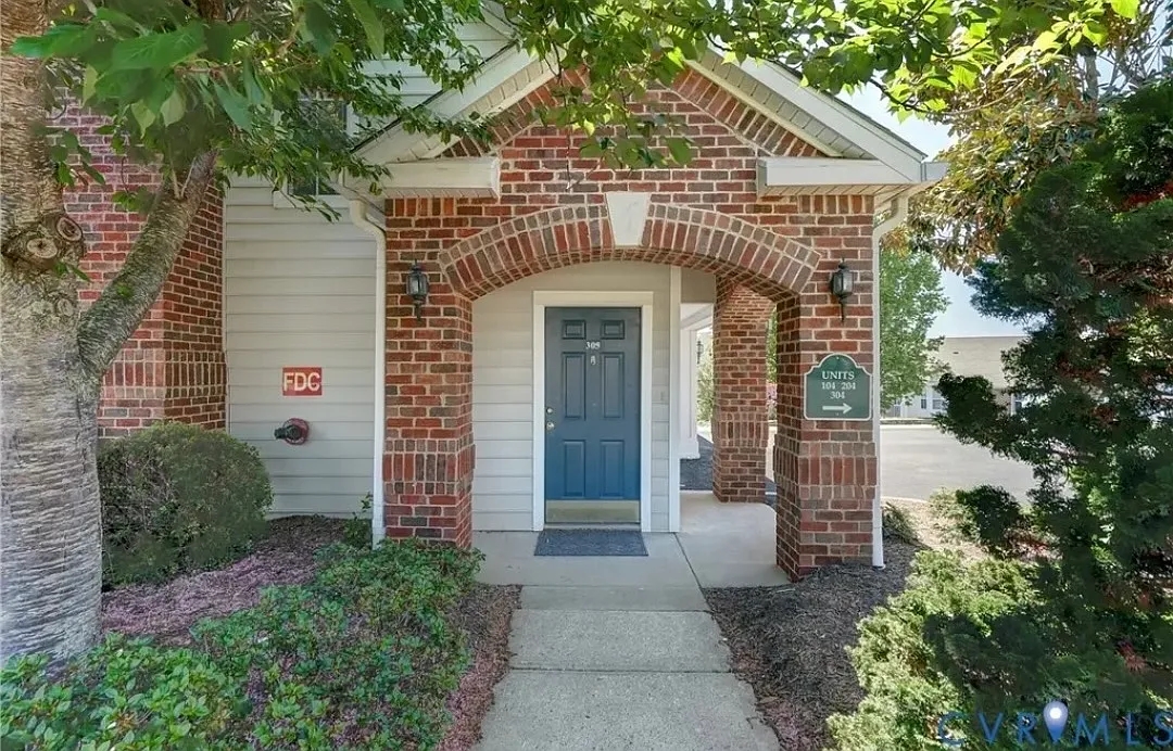 2 bed, 1068 sqft, $1,850 — Photo 2