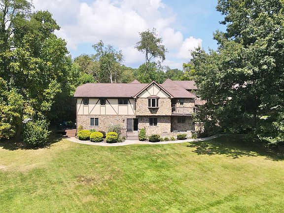 2nd image of 357 Hunter Park