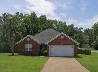 833 Kindra Dr, Henderson, TN 38340