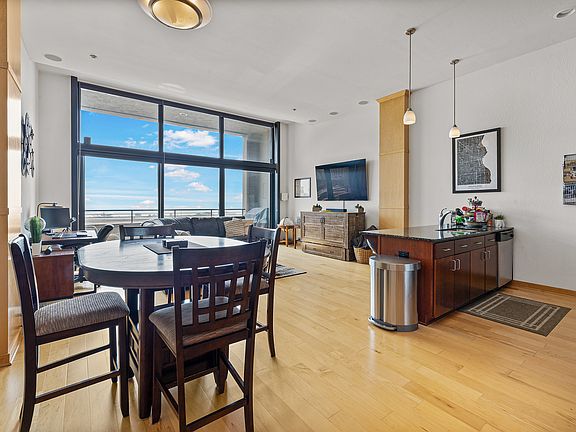 Gorgeous Open Concept
