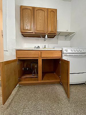 5th image of 2106 35th St APT 1D