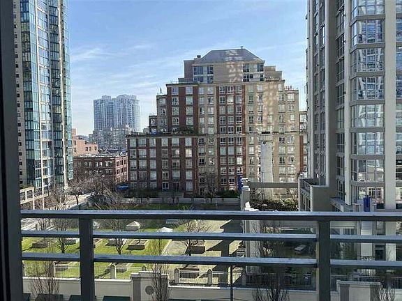 4th image of 1225 Richards St #705
