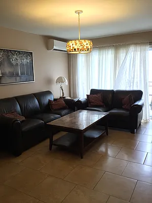 Rented by Metroline Realty | media 33