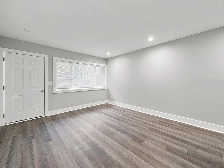 Balfour Chastain — Photo 29