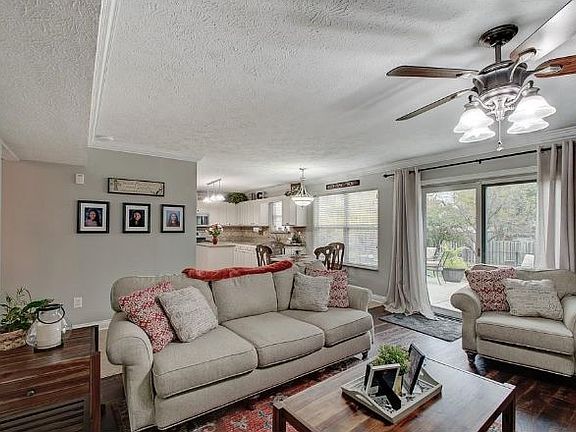 4th image of 5923 Ann Marie Way