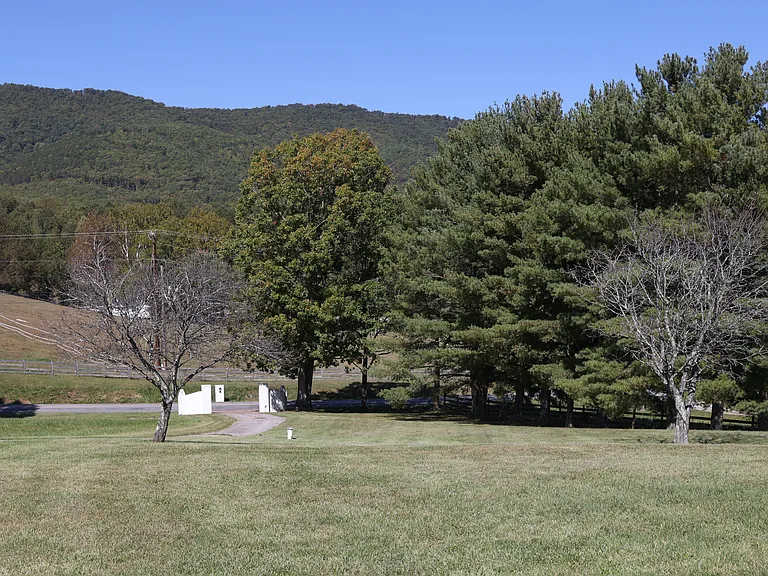5150 Blacksburg Rd — Photo 35