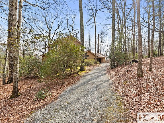 4th image of 583 Heaton Forest Road