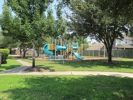 5th image of 22322 Cove Hollow Dr