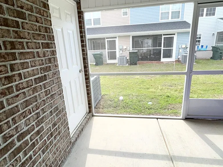 2705 Mercer Dr — Photo 17