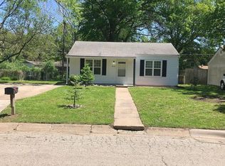 2332 SW Edgewater Ter, Topeka, KS 66614