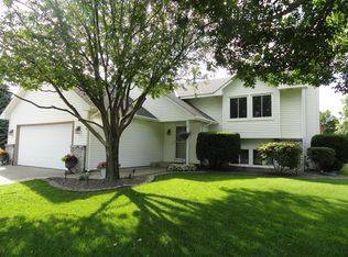 1064 98th Ave NE, Blaine, MN 55434