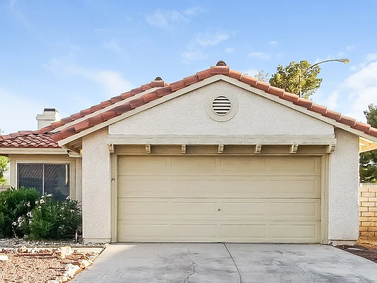601 Freeburg Pl — Photo 1