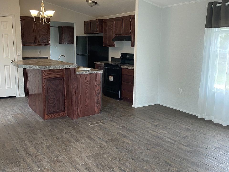 1st image of 1440 W Plum St #10