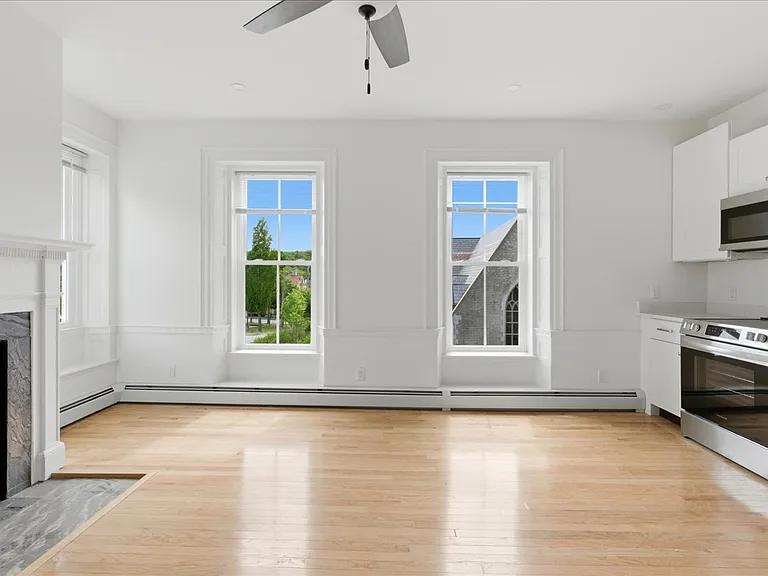 16 Central St #1 — Photo 13