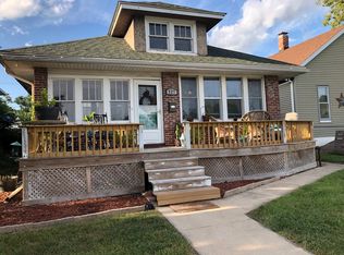 327 7th St, La Salle, IL 61301