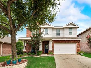 1009 Camp Verde Dr, Forney, TX 75126