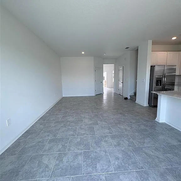 3133 Laurent Loop — Photo 7