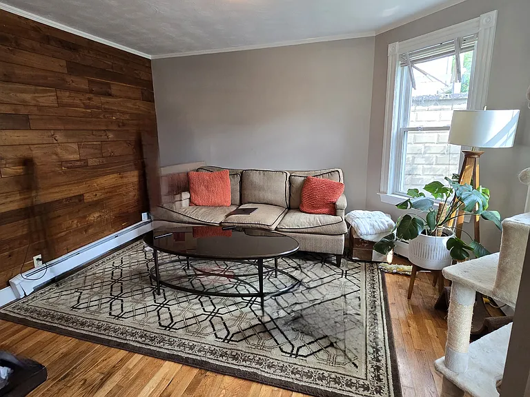 35 Meacham St — Photo 1