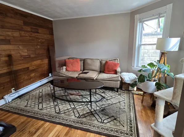 35 Meacham St, Somerville, MA 02145