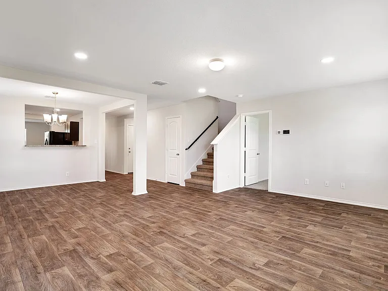 2850 Lindenwood Run — Photo 15