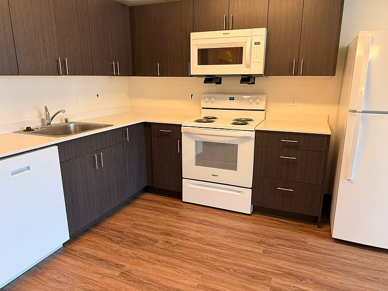 Nichols Court Apartments — Photo 15
