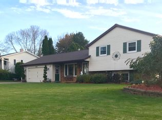 2060 Bluebill St, Green Bay, WI 54311