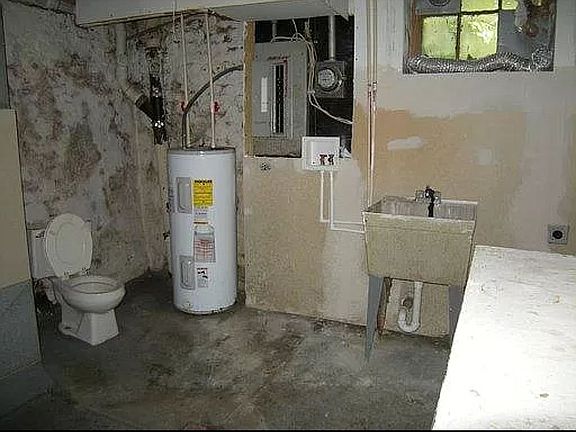 4th image of 621 Tafel St