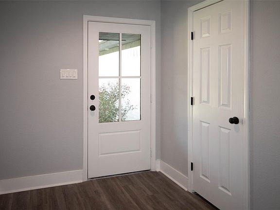 3rd image of 2314 Peaceful Valley Dr