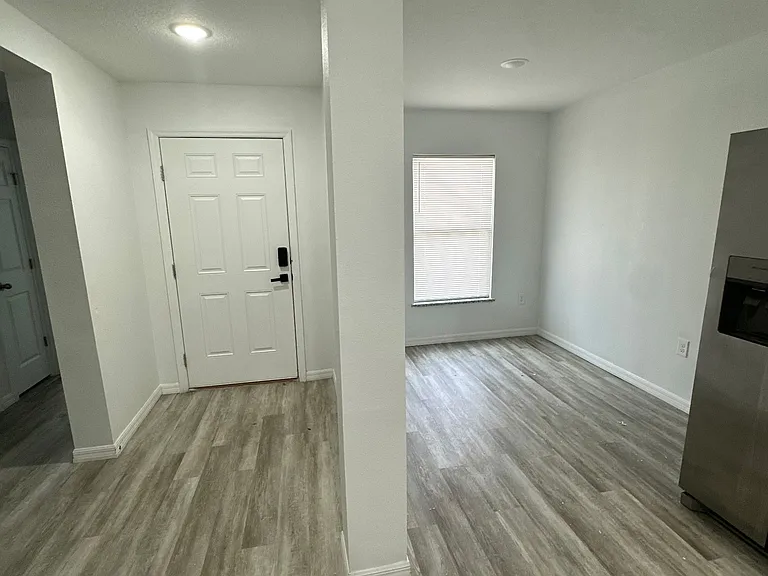 302 Avenue P NW #A — Photo 10