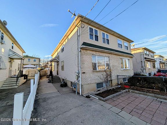 2nd image of 204 Mosel Ave