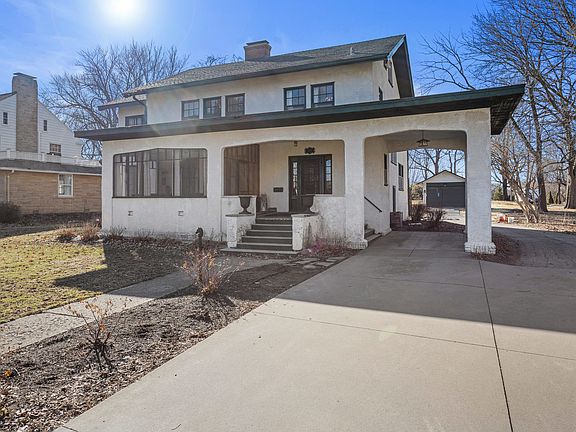 3rd image of 1124 N State St