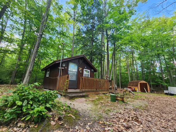 2455 E Kneeland Rd, Fairview, MI 48621
