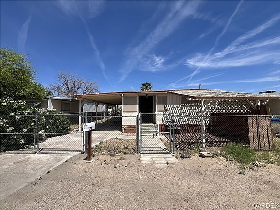 3rd image of 423 Coral Reef Drive