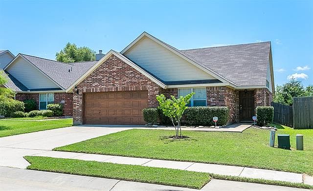 1st image of 8804 Holliday Ln