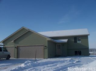 1779 Hidden Cir, Mayer, MN 55360
