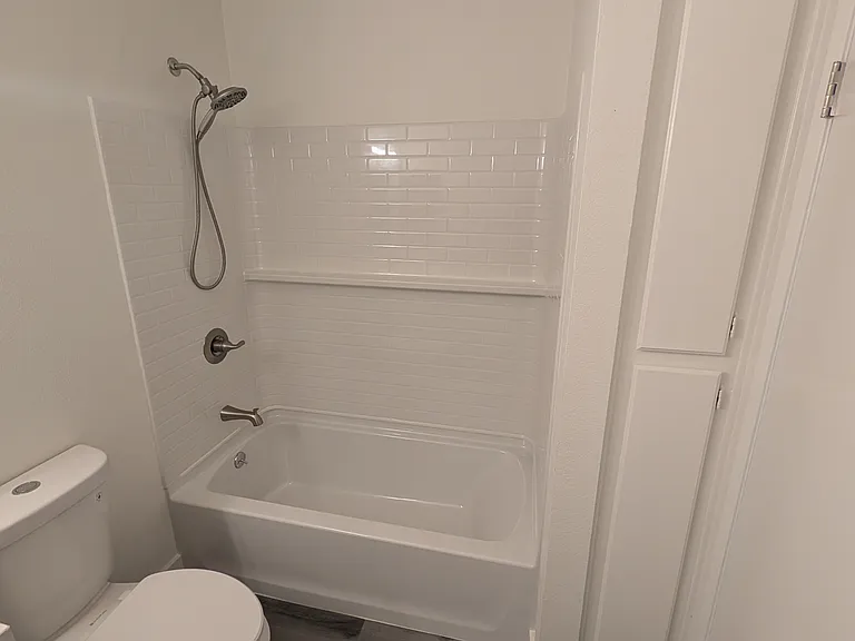 1821 E 68th St #107 — Photo 7