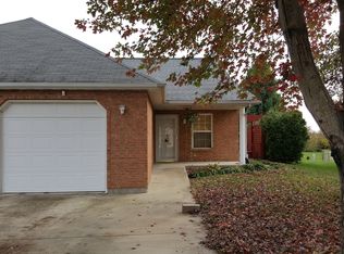 121 Regency Pl, Millstadt, IL