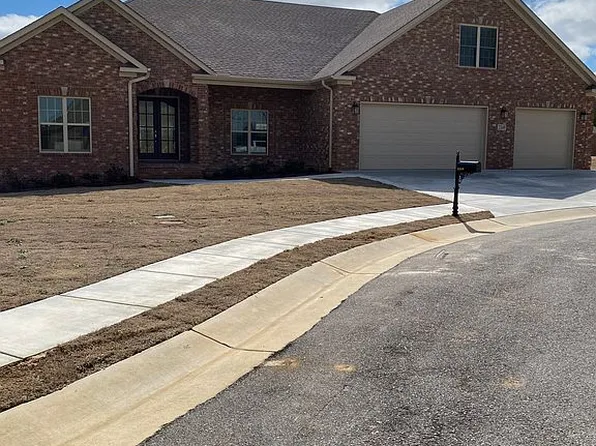 2349 Tintagel Dr, Decatur, AL 35603