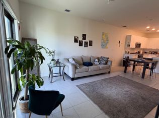 8001 NW 41st St #F-310, Doral, FL 33166