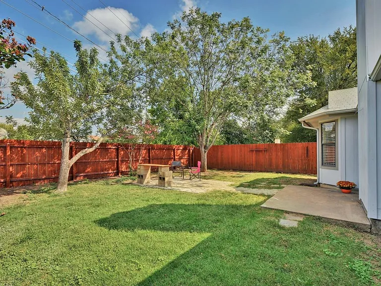 1622 Peachtree Valley Dr — Photo 24