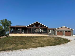 21651 E Brad St, Canton, IL 61520