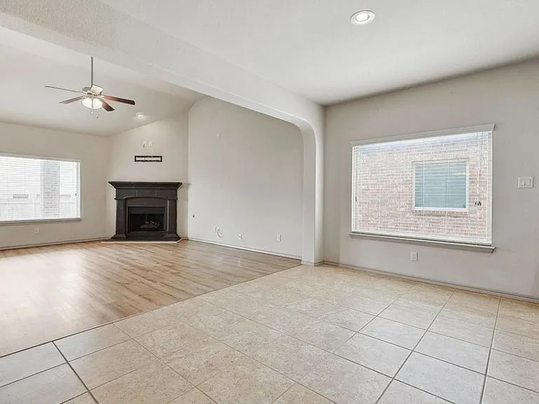 15628 Carlton Oaks Dr — Photo 11