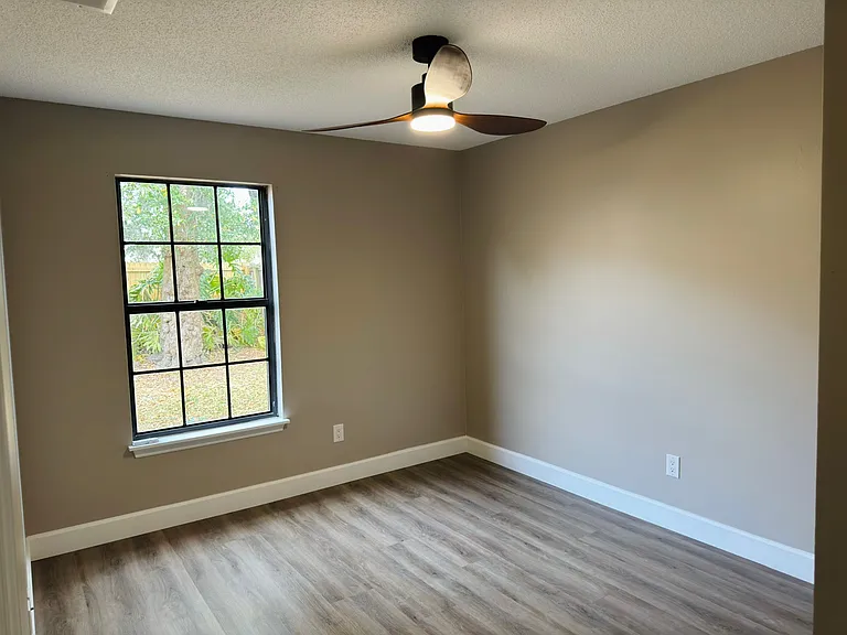 1305 Northside Dr — Photo 8