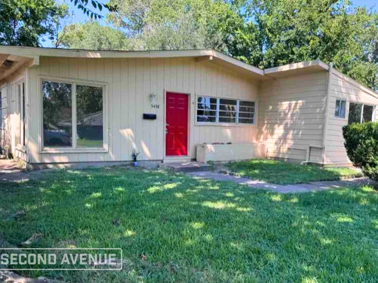 4 bed, 1.5 bath, 1512 sqft, $1,595 — Photo 1