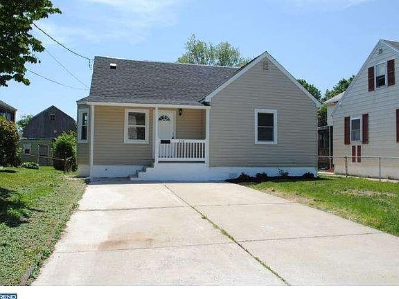3rd image of 318 Lorewood Ave