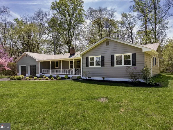 9 Gill Rd, Medford, NJ 08055