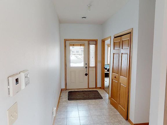 4th image of 509 Graceview Dr E