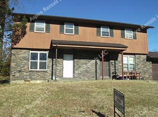 2905 N Willowbrook Rd #B, Columbia, MO 65202